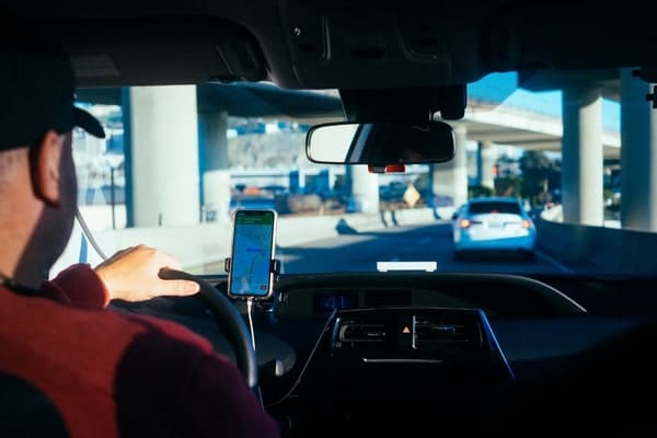12 Ways to save money while booking taxi.